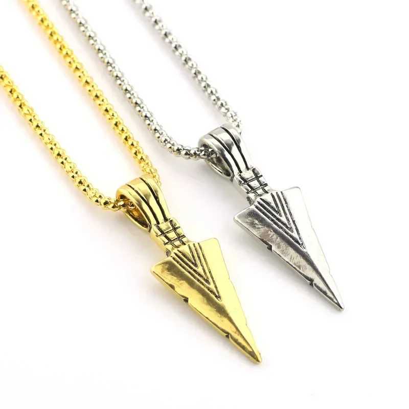 Punk Arrow She Necklace For Men Gold Color Alloy Arrow Pendant Party Jewelry Gift Retro Personality Long Chain NecklacesXJ241227