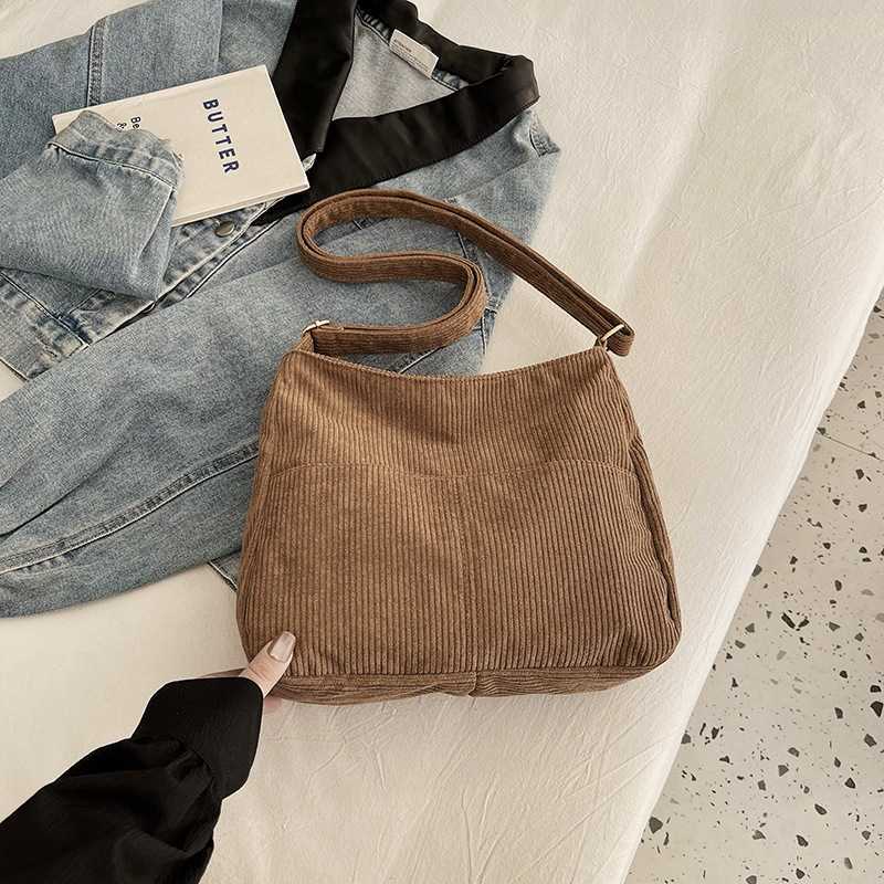 2024 New Corduroy Simple Street Casual Shoulder Bag Fashionable and Stylish Double Tote for Women 241227