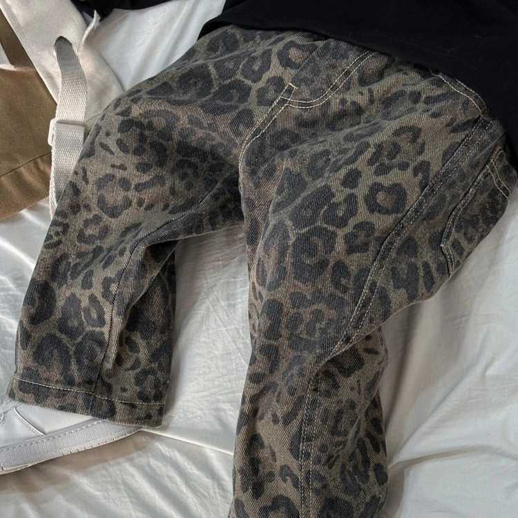 Childrens Autumn Pants Boys Leopard Print Jeans Korean Baby Clothing Kids Handsome Casual and Fashionable Loose Trousers W241227
