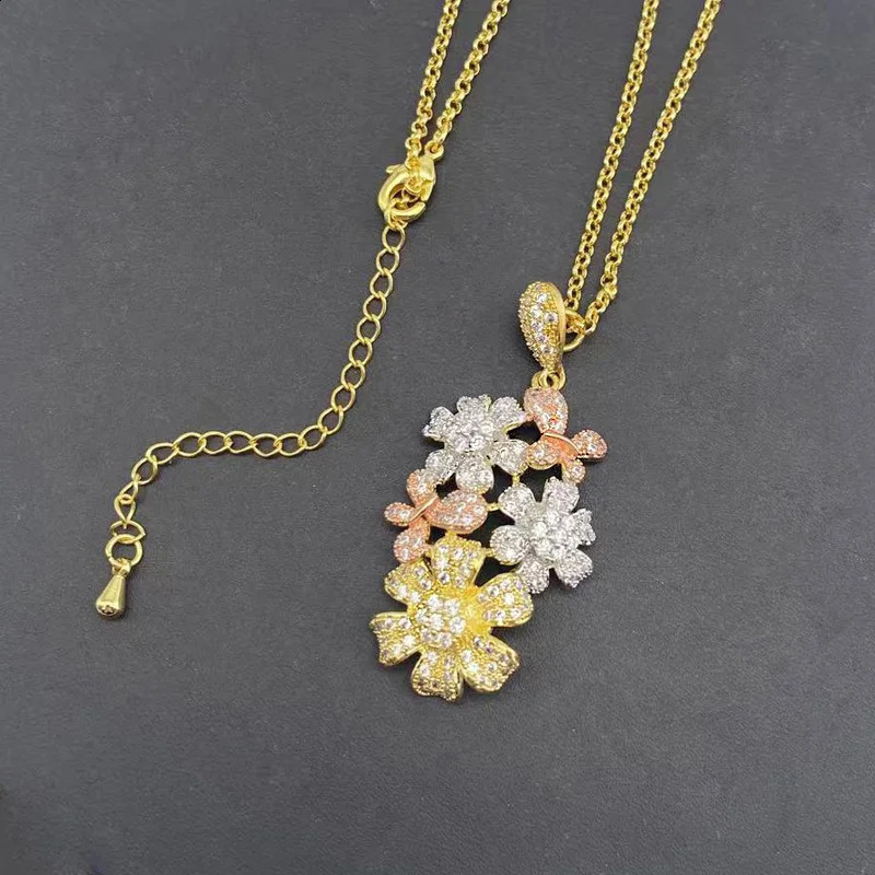 Vanifin Necklace with Earrings Exquisite Flower Butterfly Micro Inlay Zirconia For Woman Banquet Jewelry Gift 241226
