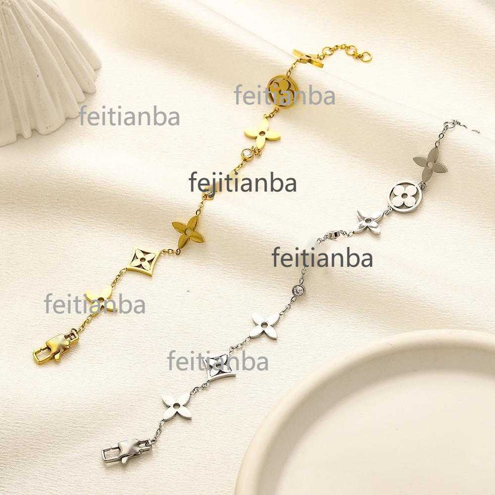 Designer bracelets bangle bracelet Jewelrys women small flower letter pink plate charm bracelet womens high quality fashion personalize fine luxury jewelry