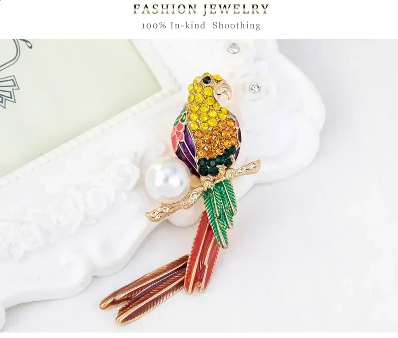 Pearl Parrot Brooch Crystal from Austrian Corsage clothing accessories For Women and female Fit man 241227