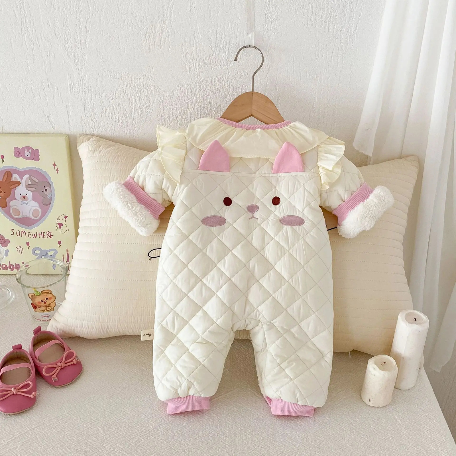 Autumn Winter Baby Girls Bodysuit Cotton Padded Laced Solid Pocket Warm Infant Girls Jumpsuit born Girls Onesies Outfit 241226