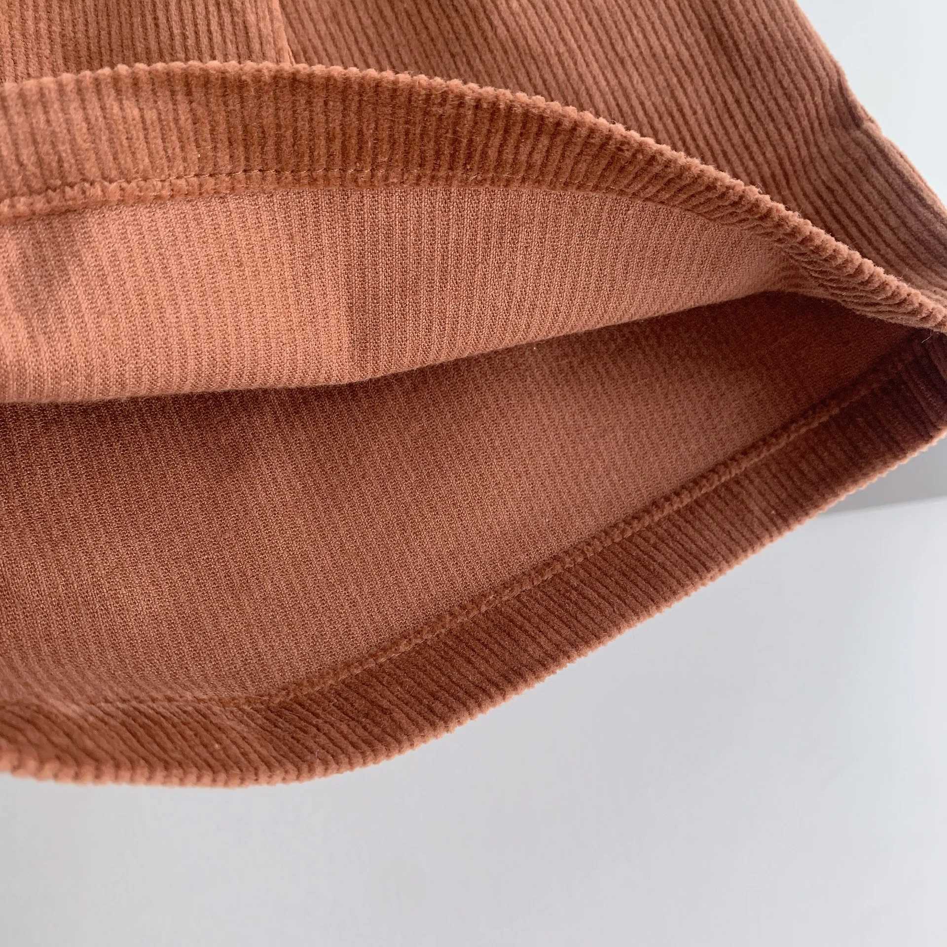 Spring and autumn girls retro Corduroy shorts childrens pocket striped casual pants fashionable childrens clothing W241227