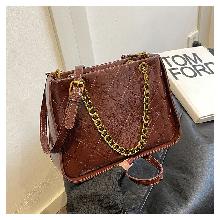 2025 new fashionable niche design fashionable women's shoulder bag multifunctional diamond grid handbag large capacity high appearance shoulder c