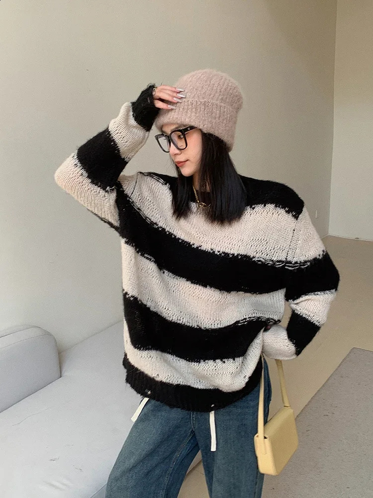 Pullover black and white striped sweater womens autumn winter loose thin versatile bottomed knitted top trendy 1Pc 241223