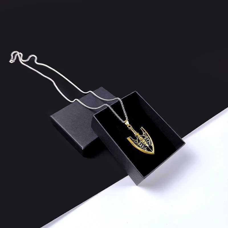 JOJOS BIZARRE ADVENTURE Necklace for Women Men Arrow Gold Metal Anime Jewelry Pendant Chains Choker Collares GiftXJ241227