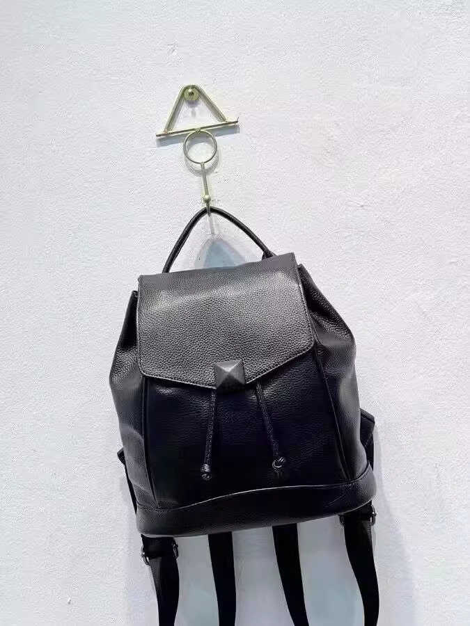 Fashionable casual leather backpack, Korean version versatile and trendy college street top layer cowhide women's backpack