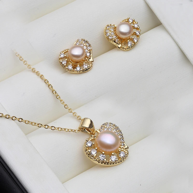 Freshwater Pearl Necklace and Earring Set for WomenCute Heart Pearl Jewelry Set Wife Mother Gift White Black 241226