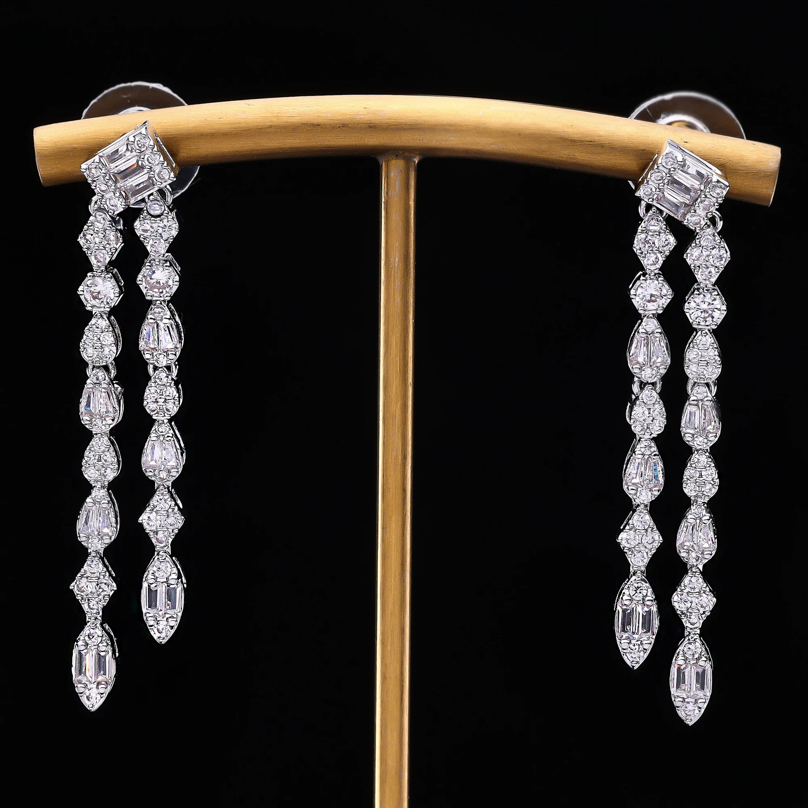 Chic and Elegant Woman Set of Jewelerry for Women Dubai Jewelry Sets Necklace Earrings Bracelet and Ring Bride 241227