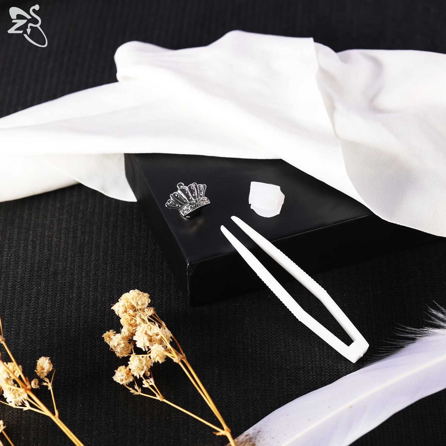 AOEDEJ 1 Set Hip Hop 18K Gold Plated Grillz Unisex Gem Teeth Shiny Diamond Grillz Colorful Cubic Zircon Top Bottom Tooth Jewelry W241227