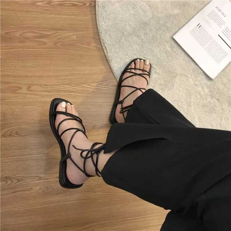 High Quality Summer Shoes Women Sandals Narrow Band Vintage Square Toe Flat Cross Strap Thong Sandals V Shape Design Shoes Women T241227