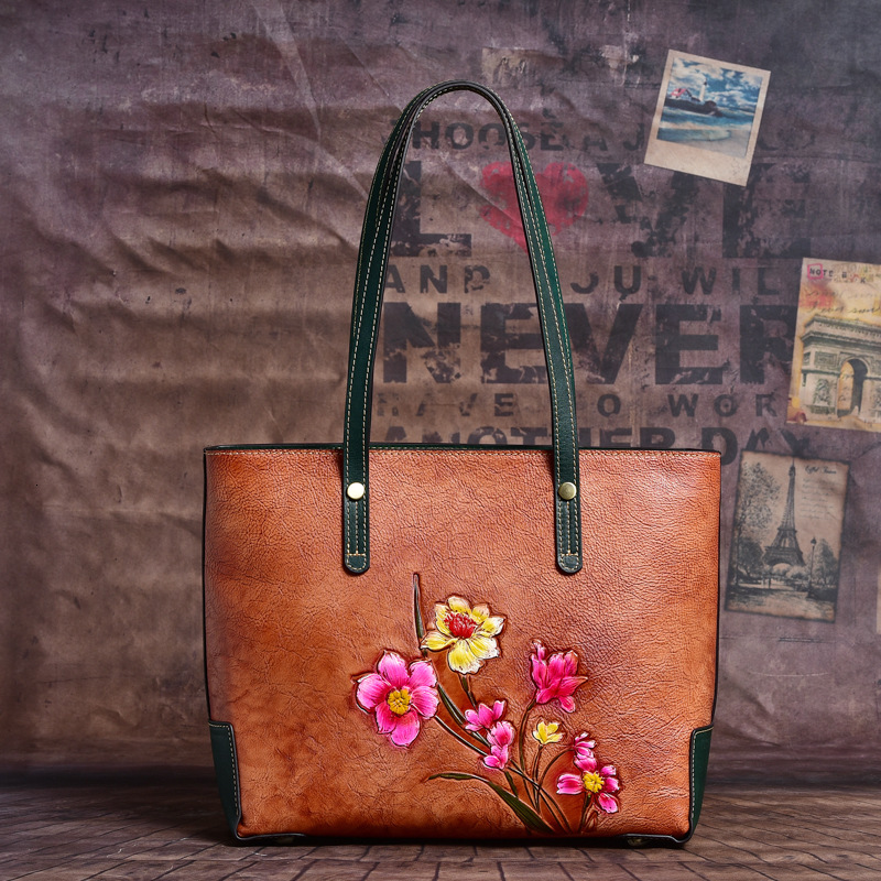 2023 New Women's Head Layer Tote Single Shoulder Multi functional Cow Leather Bag
