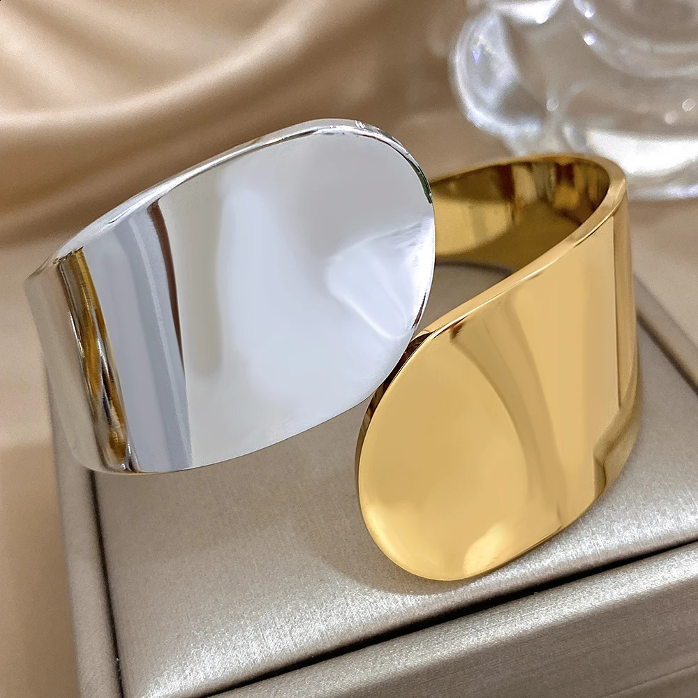 Embracing Bracelet Stainless Steel Open Cuff Bracelet Glossy Chunky Wide Bangle for Women Men Waterproo Cuff Wristband Jewelry 241227