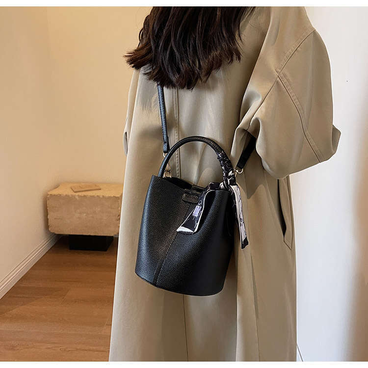 Women's Bags Handbag Momei New Women's Fashion Simple Shoulder Bag High Quality Design Handbag PU Commuter Hot Selg
