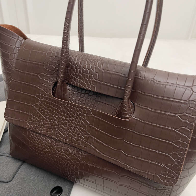 Women's Bags Pattern Women Handbag With Short Handle Shoulder 2024 New Designer Large Capacity Travel Bag Trend Tote Momei