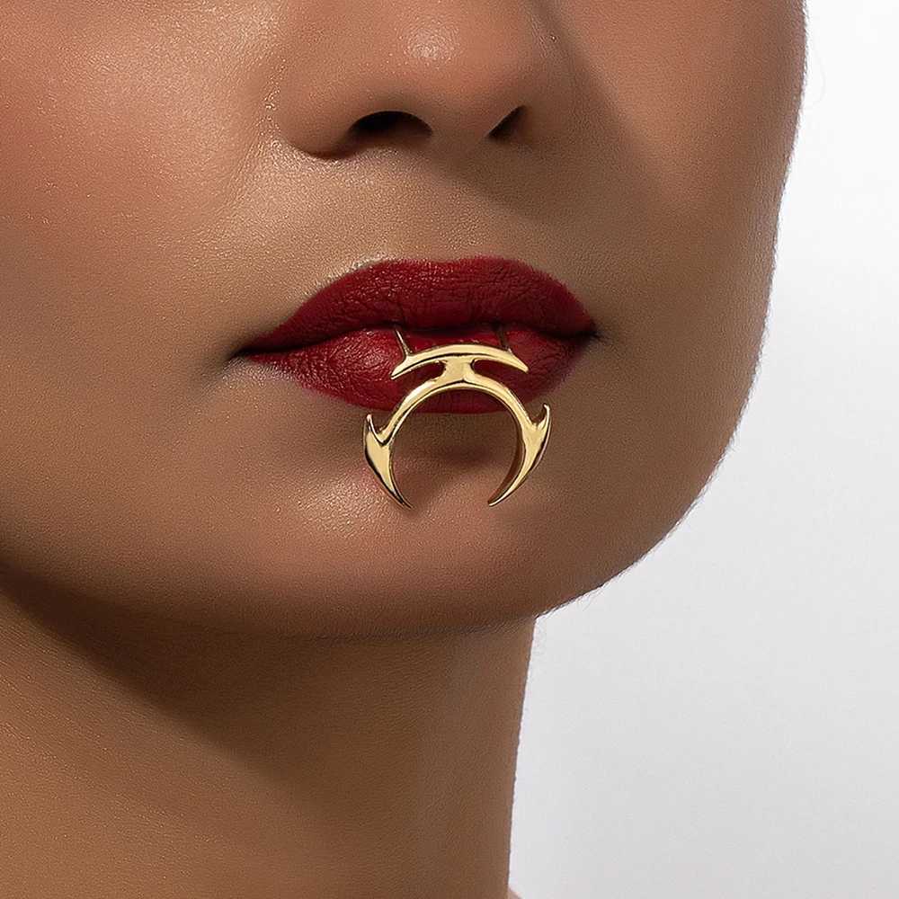 Y2K Neutral Cyberpunk Gothic Personty Simple Fashion No Punch Lip Clip Mens And Womens Personty Jewelry Accories W241227