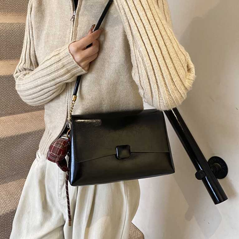 Fashion and casual underarm bag women, Korean version, autumn winter new trend, single shoulder small square bag, high-end women's bag 241215