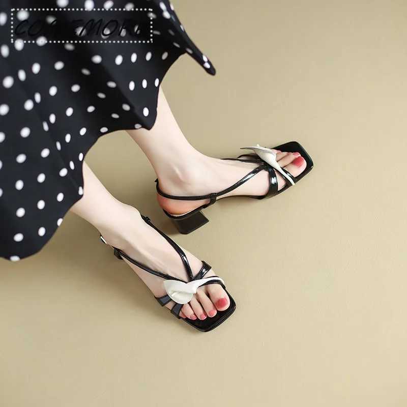 High Quality Summer Ladies New Fashion Square Head Thick Heel Elegant Medium Heel Sandals Womens Designer Wedding Shoes Open Toe Sandal T241227