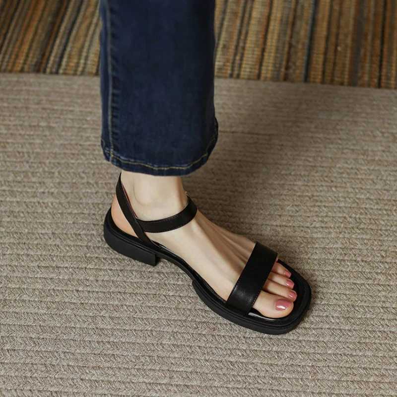 High Quality French Vintage Brown Sandals 24 Summer Low Heel Roman Shoes with Open Toe Stripe Simple and Comfortable Flat Bottom Women Shoes T241227