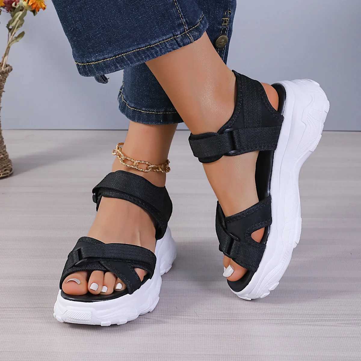 High Quality Fashion Womens Shoes Beige Heeled Sandals Muffins shoe All-Match Luxury Black Girls Beach Low New Sports Flat Summer Comfor T241227