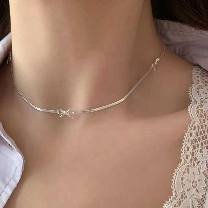Fashion Irregular Beads Chain Bow Knot Heart Pendant Necklace Y2K Girls Exquisite Choker Women Elegant Peals Jewelry GiftsXJ241227