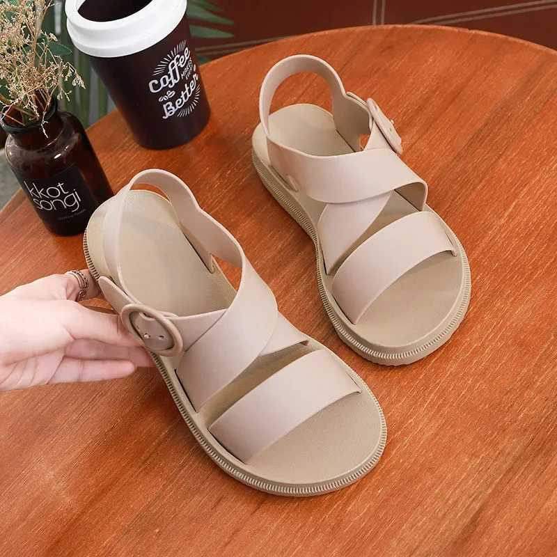 High Quality New Fashion Instagram Trendy Celebrity Casual Flat Bottom Fairy Beach Simple Roman Shoes Round Toe Sandals T241227