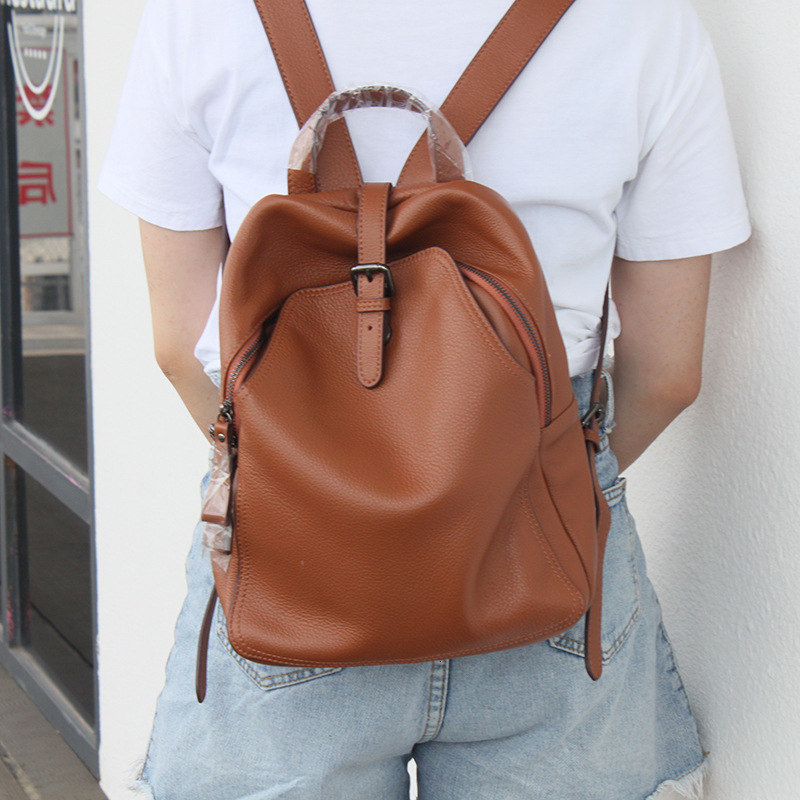 top layer cowhide large capacity lychee pattern commuting bag Women's backpack with thick leather material has a good hand feel 8380