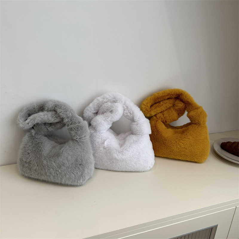 Trendy Fashion Plush 2024 Winter Personalized Large Capacity Casual Western Style Plush Handheld Single Shoulder Underarm Bag 241231