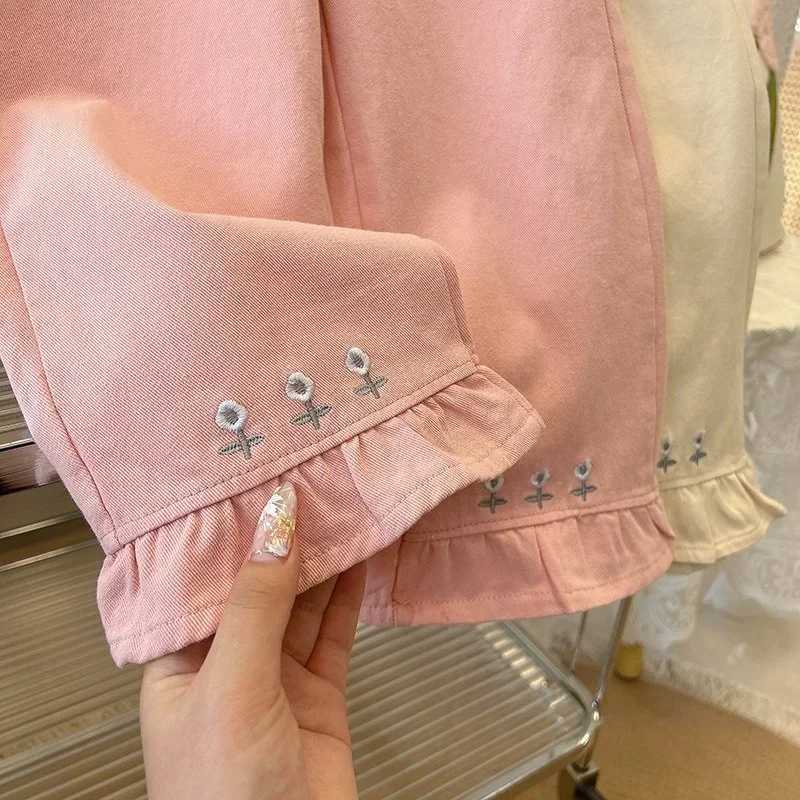 Spring and summer new girls and childrens embroidered flower jeans fashionable and fresh childrens pants Korean breathable soft baby pants W241227