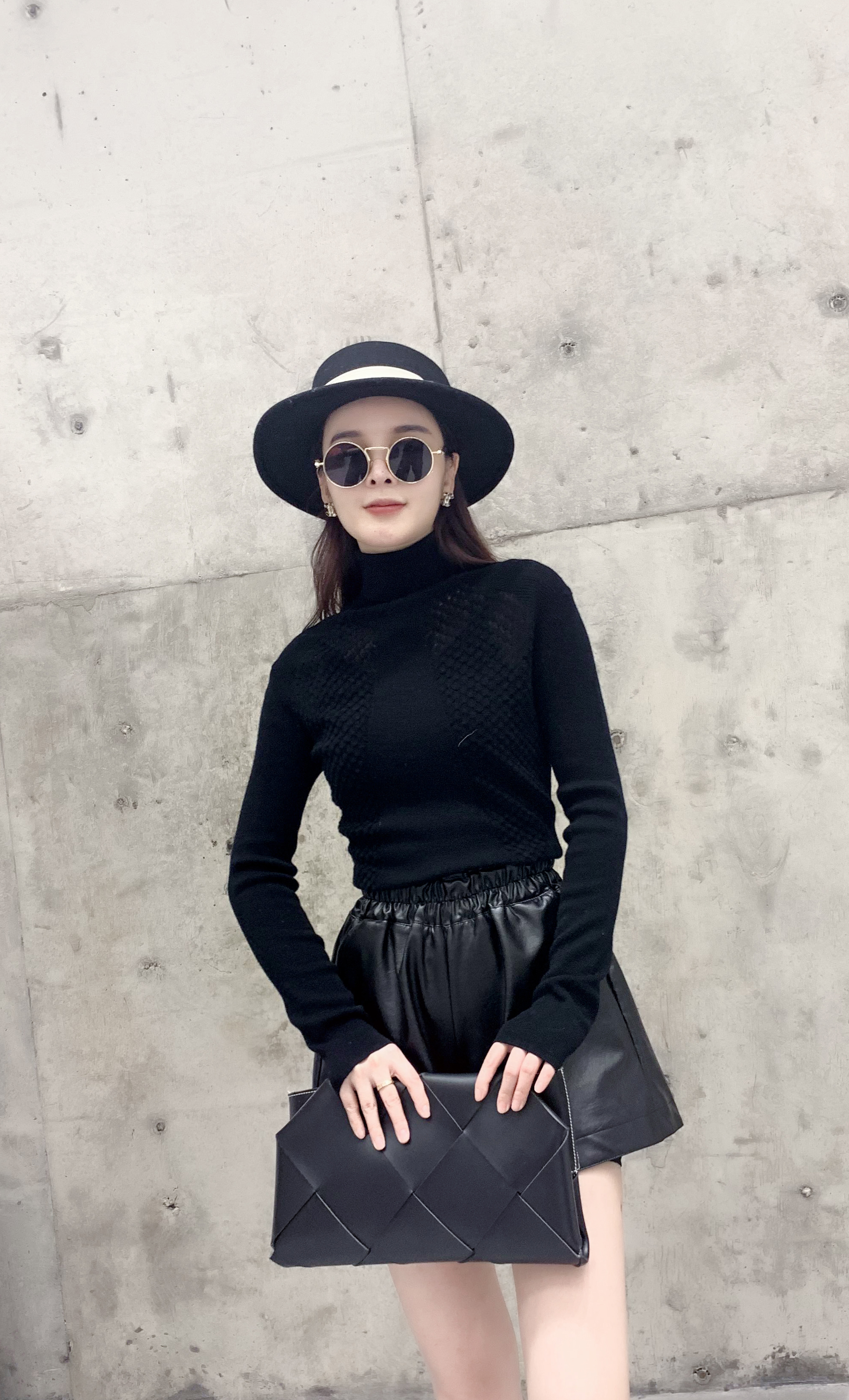 Women's Chic Slim Fit Wool Sweater - Cozy & Stylish Fall Outfit