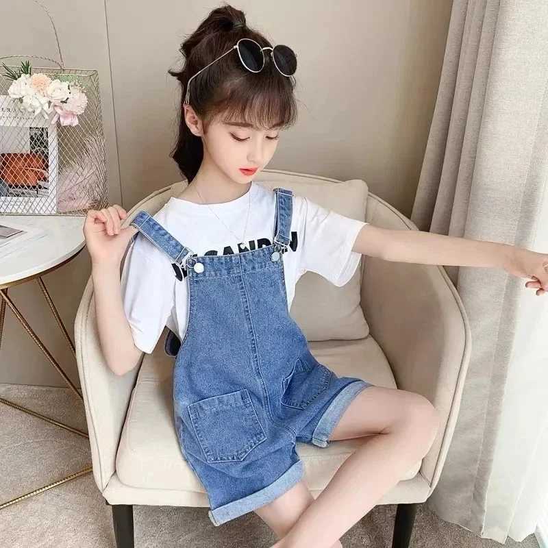 2024 new baby belt jeans summer Korean version ultra-thin girl Capris childrens jumpsuit denim shorts adjustable summer pants W241227
