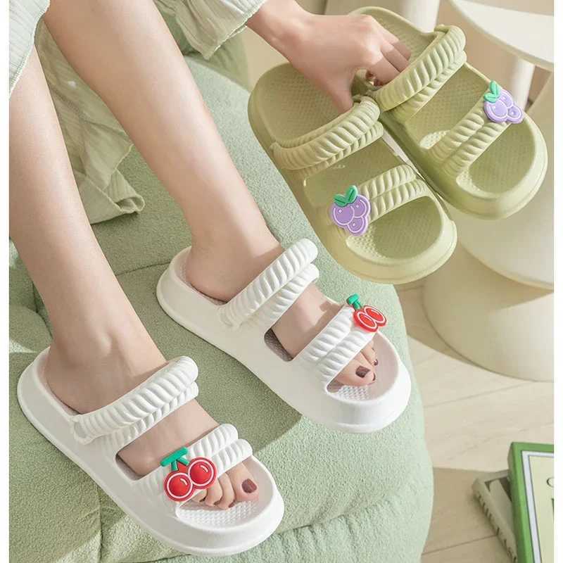 High Quality Women Slipper Clog Sandals Strawberry Fruit Cute Cloud Summer Flip Flops Beach Slides Home House Casual Cherry Shoes Flat Female T241227