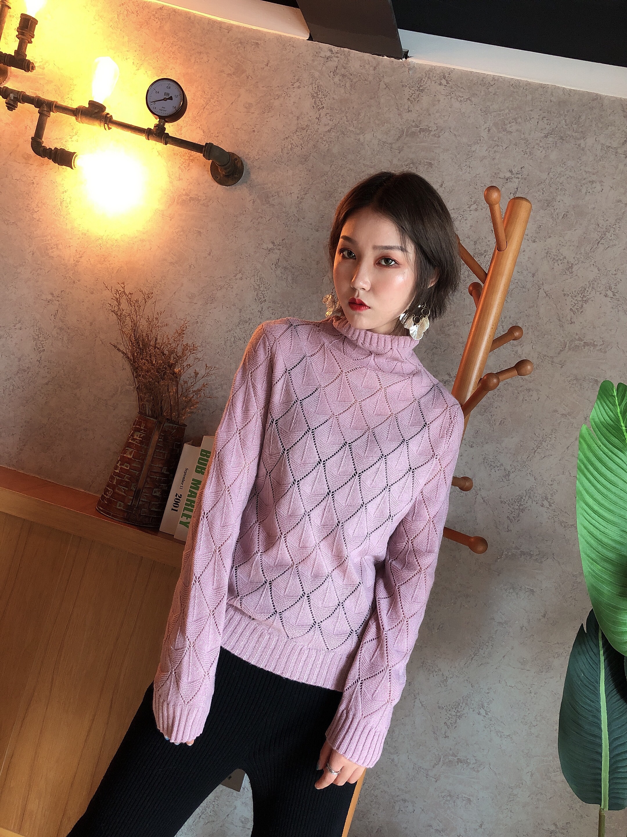 Soft and Warm Slim-Cut Wool Top for Women - Perfect Addition to Your Fall Collection