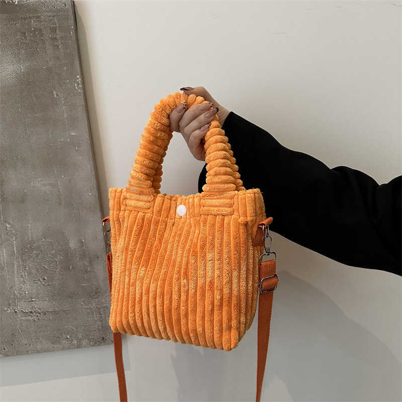 Niche corduroy bucket bag 2024 winter new plush crossbody bag cute plush handbag small square bag