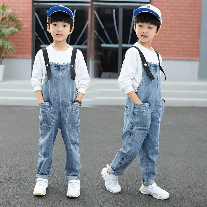 New boys denim covers spring and summer childrens clothing casual childrens suspension Trouser boys solid childrens jumpsuit teenage jeans W241227