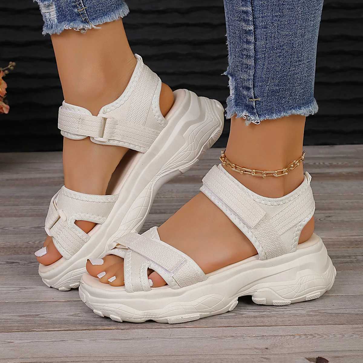 High Quality Fashion Womens Shoes Beige Heeled Sandals Muffins shoe All-Match Luxury Black Girls Beach Low New Sports Flat Summer Comfor T241227