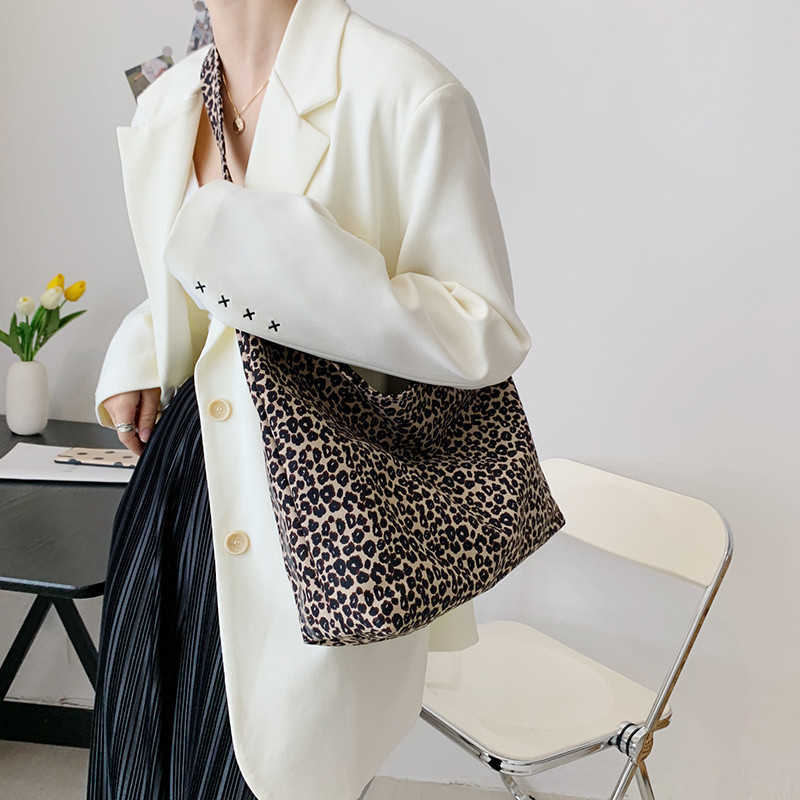 White rabbit leopard print little white rabbit ins modern cloth bag Japanese cloth bag simple Korean female single shoulder messenger bag leisure bag