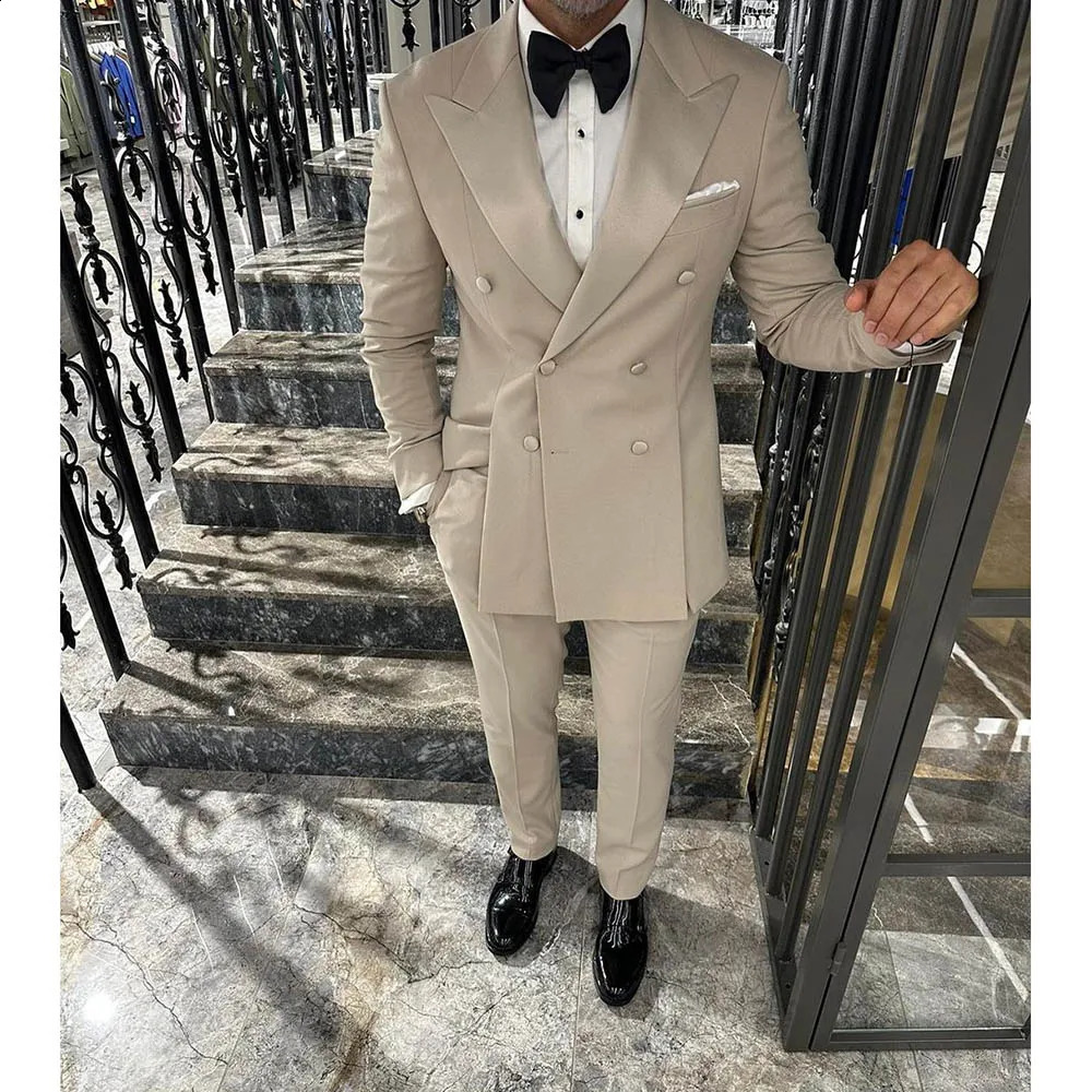 Fashion Men Suits Solid Color Bespoke Double Breasted Split Blazer Lapel Regular Length Slim Fit Male Clothing Costume 241220