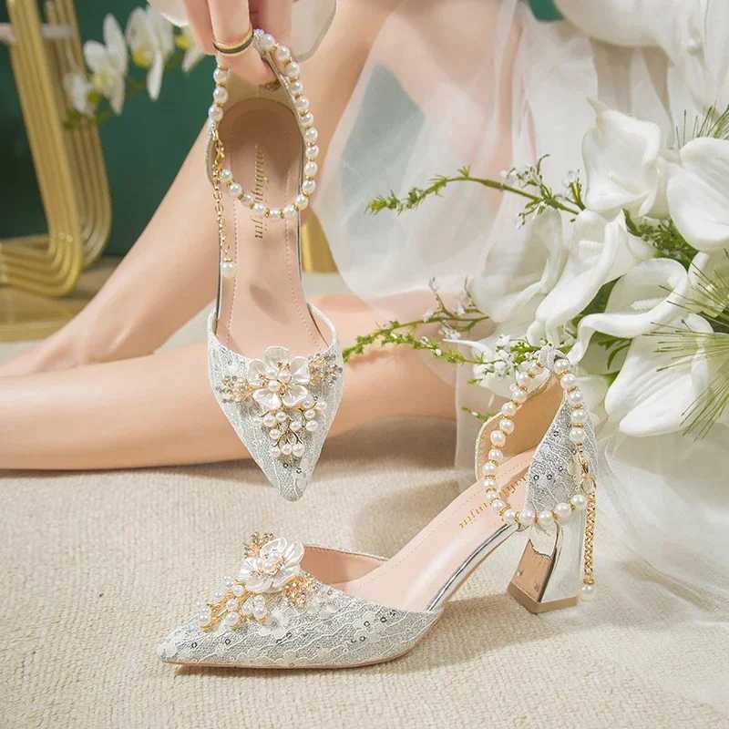 High Quality Spring New White Lace Beaded Tassel Stiletto Bridal Wedding Shoes Rhinestone Large Size Single Shoes Banquet Dress Women Sandals T241227