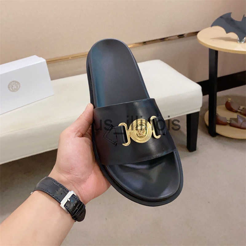 Slippers High quality genuine leather mens slippers 2024 summer new trendy brand ver letter metal buckle straight drag Vietnamese slippers J241227