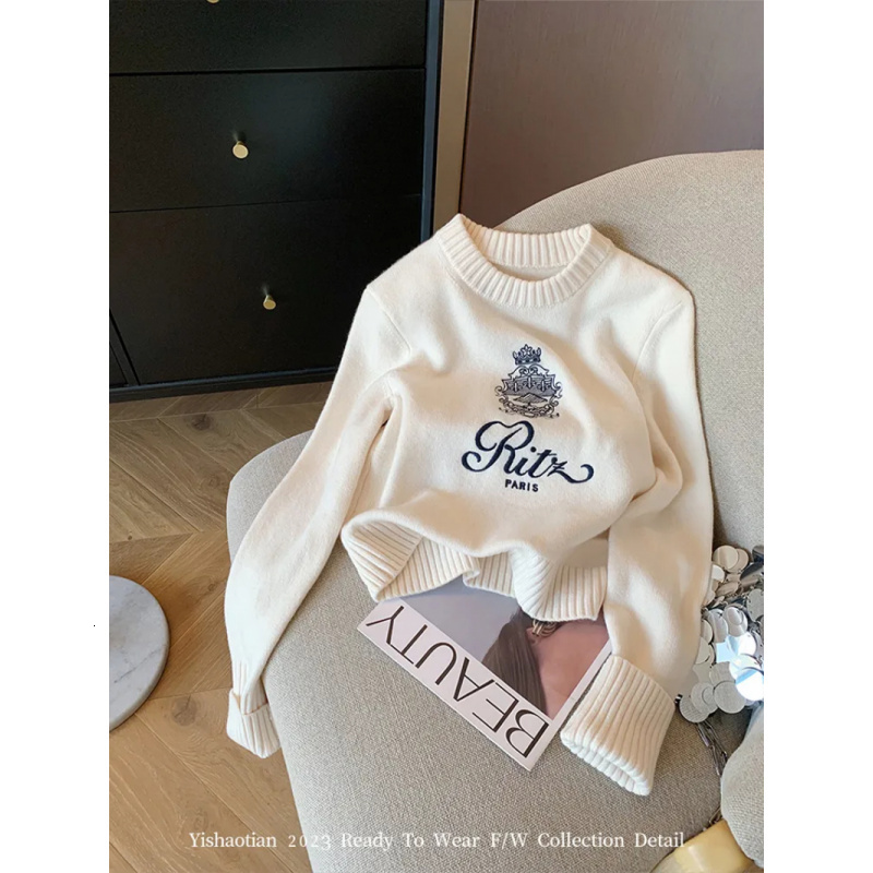 Advanced Round Neck Pullover Sweater Women's Autumn Winter New Lazy Style Soft And Sticky Waist Knit Sweate