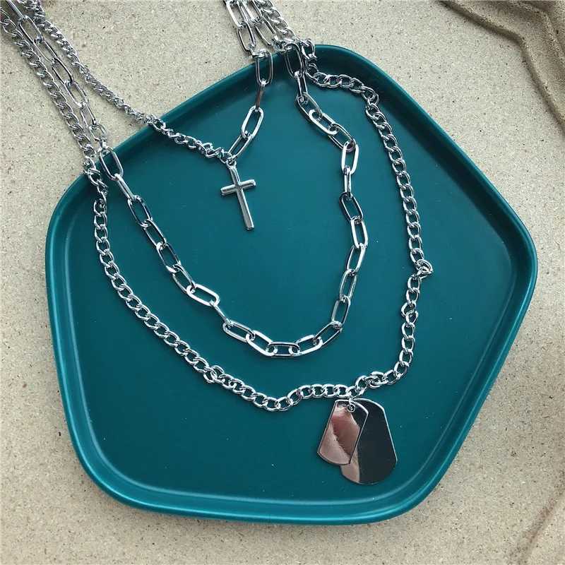 2021 Fashion Multilayer Silver Color Metal Chain Cross Necklace Couple Hip Hop Punk Geometric Pendant Necklaces for Women MenXJ241227