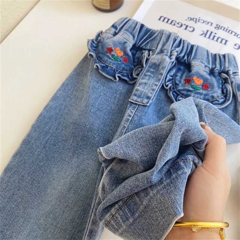 Girls Loose Jeans Children Temperament Straight Pants Girls Fashionable Embroidered Wide Leg Pants W241227