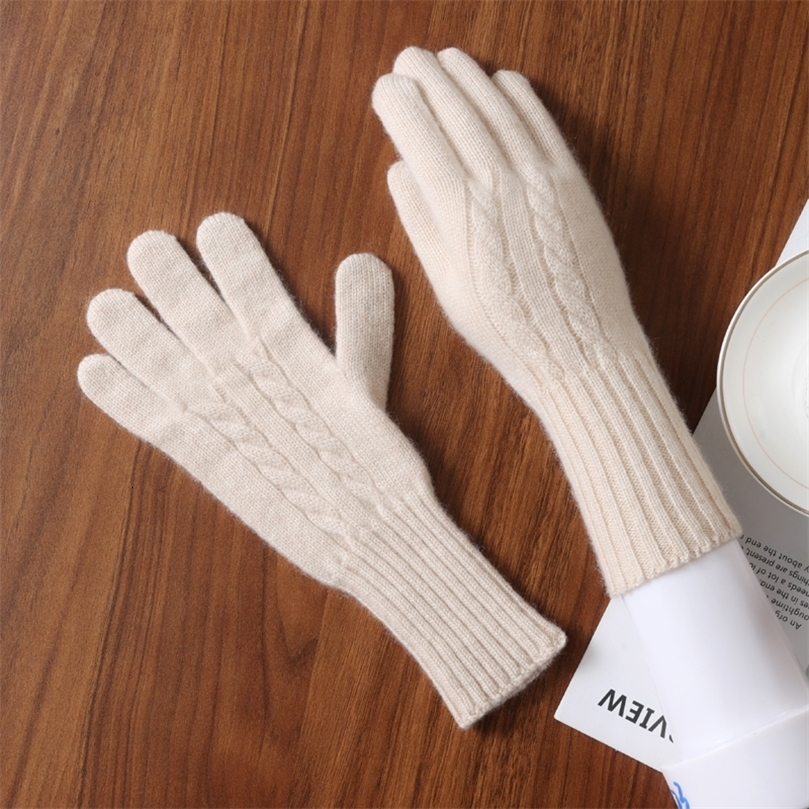 Women 10% Cashmere Gloves Cable Knit Touchscreen Finger Hole Winter Autumn Warm Wrist Length Classic Gloves Female Mitten 241226