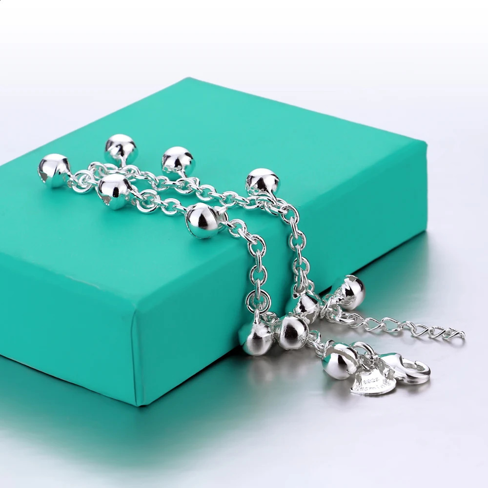 Female Cute Girl Bell Anklets for Women Summer Beach Accessories Bohemia Bracelet On The Foot Fashion Anklet Simple Jewelry 241226