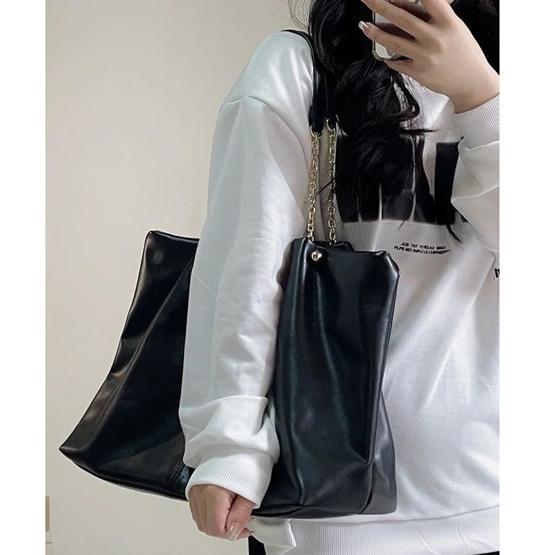 Bag New Trend 2025 Women's Shoulder Bag Designer Handheld Commuter Large Capacity Women's Design Handbag