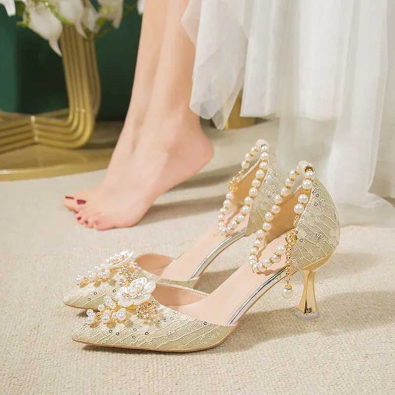 High Quality Spring New White Lace Beaded Tassel Stiletto Bridal Wedding Shoes Rhinestone Large Size Single Shoes Banquet Dress Women Sandals T241227