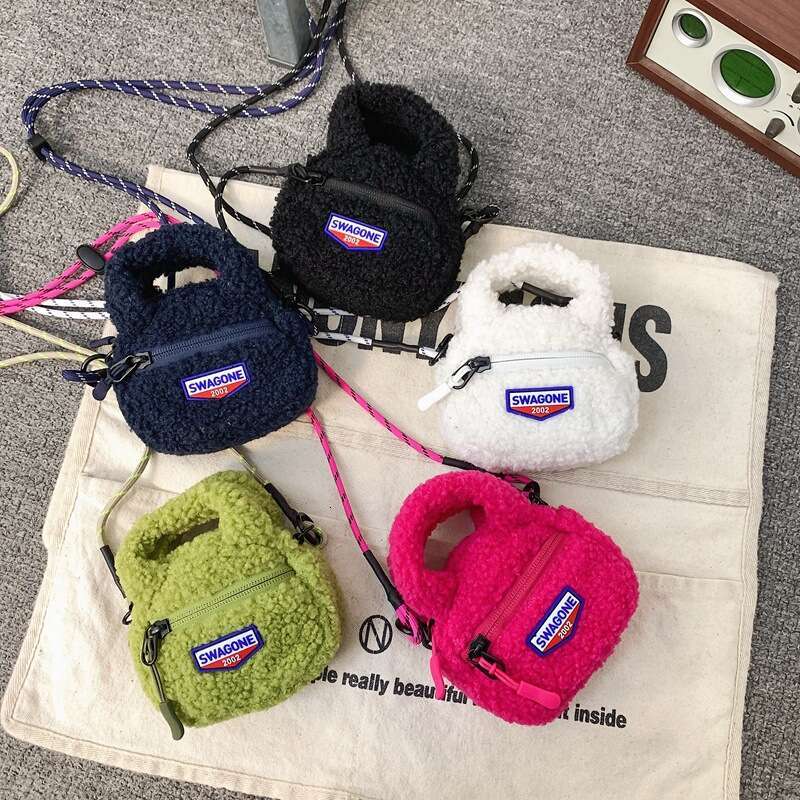 Crossbody Bag, Women's Lamb Fur Plush Cute Autumn And Winter Decoration Pendant, Aron Color Mini Handheld Lipstick Headphone Bag