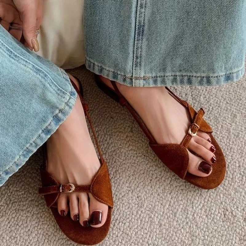 High Quality Womens summer new flat round head open toe hollow strap sandals fashion lightweight non-slip soft bottom sandals T241227